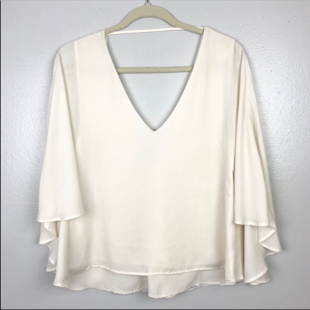 Cupcakes and Cashmere | Cape Top Flowy Cream S
